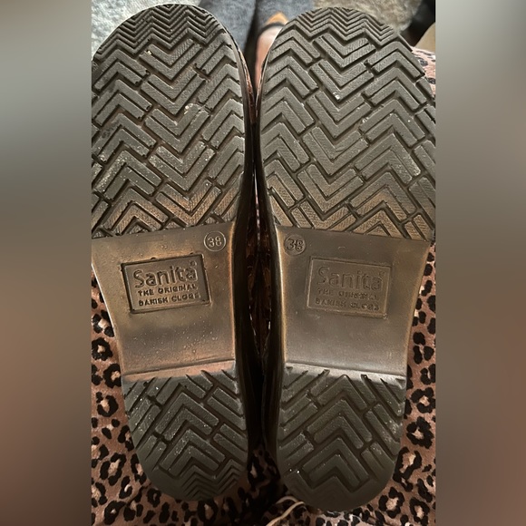 SANITA Clog - The original Dansko Clog! Crocodile Print - Brown - Picture 3 of 8